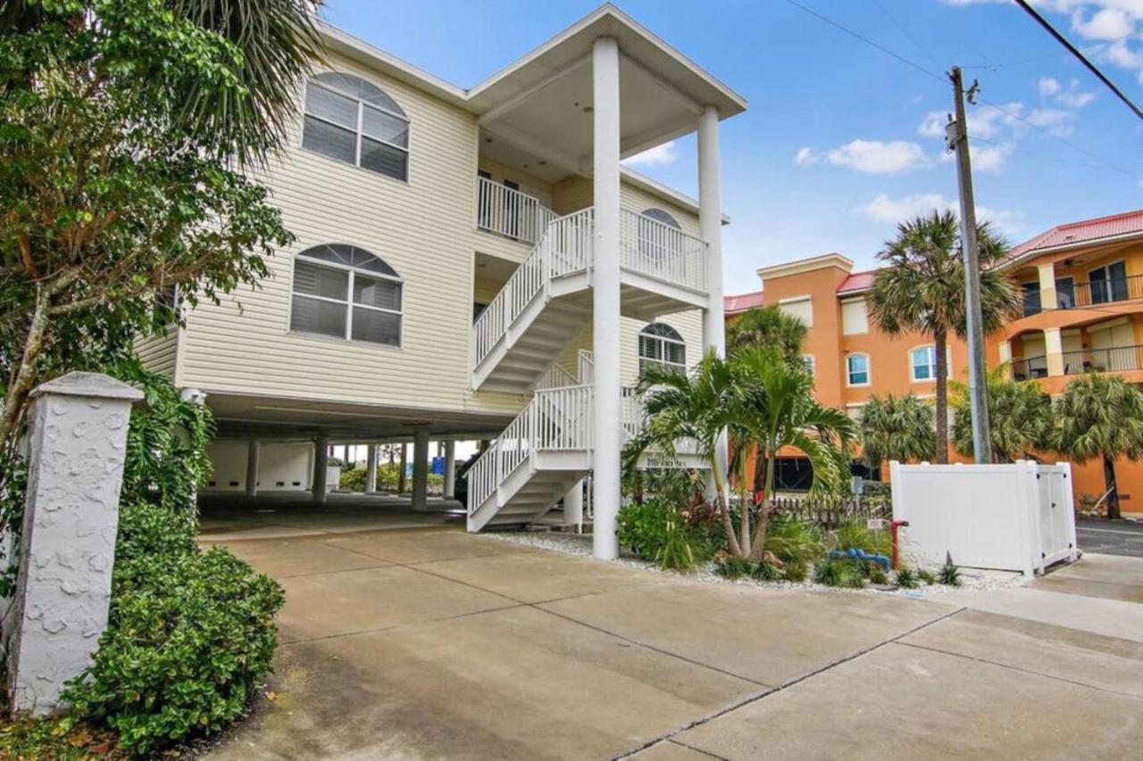 Sea Side 102 Beachfront Sleeps 8 Clearwater Beach Exterior foto
