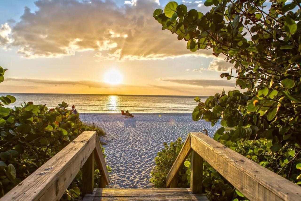 Sea Side 102 Beachfront Sleeps 8 Clearwater Beach Exterior foto