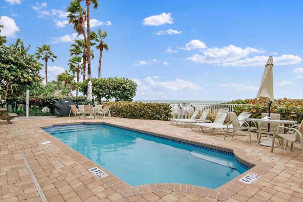 Sea Side 102 Beachfront Sleeps 8 Clearwater Beach Exterior foto